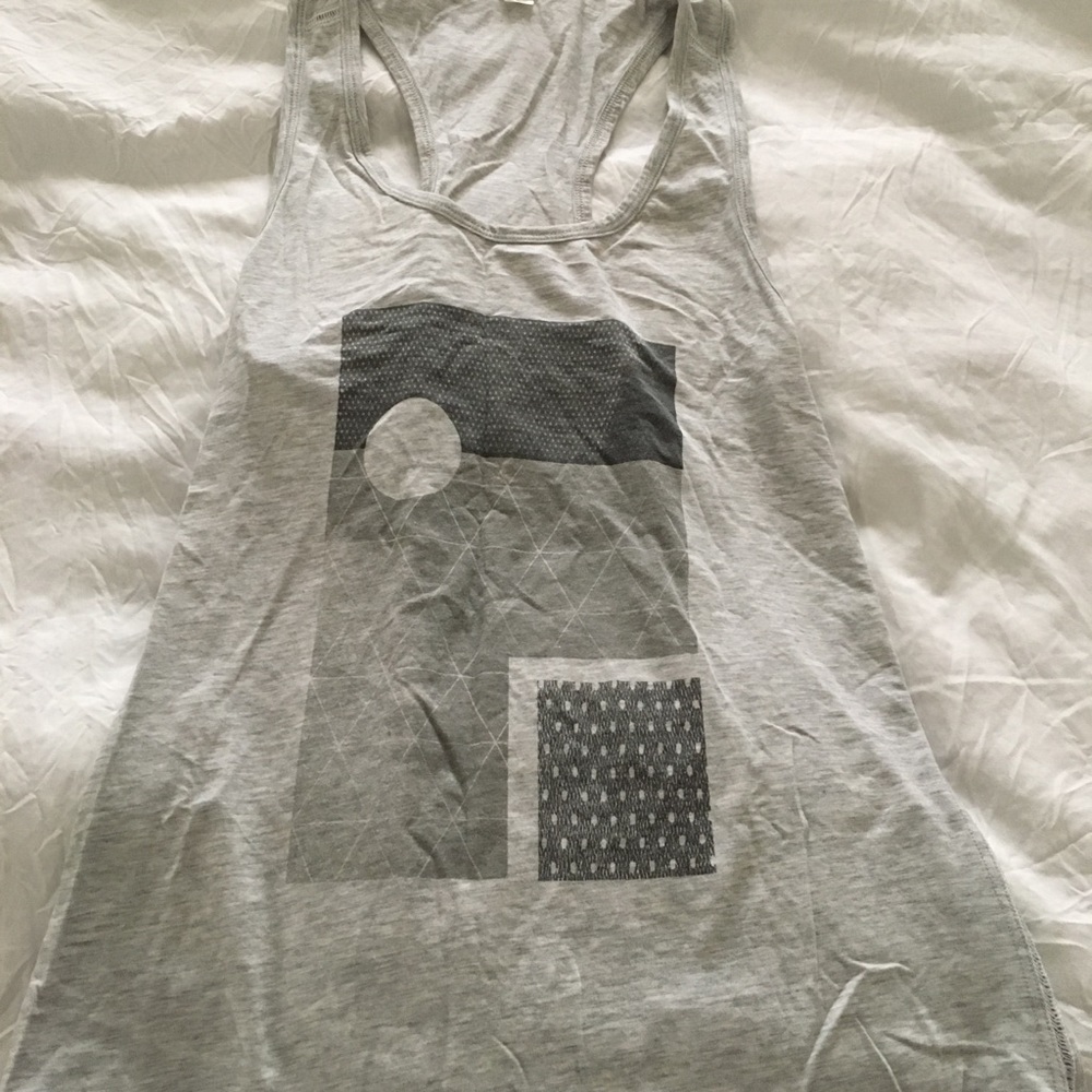 Lululemon graphic tank